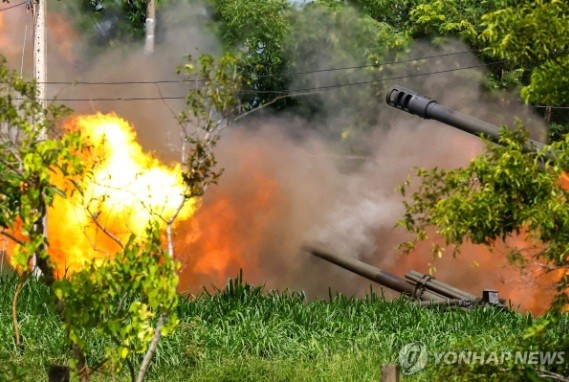태국군이 캄보디아에 포격을 하고 있는 모습@연합뉴스