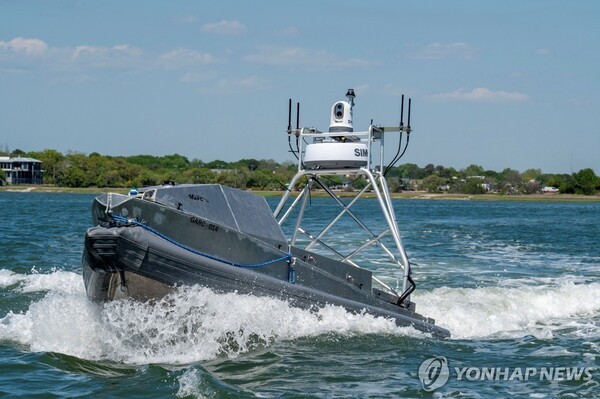미군의 '글로벌 자율 정찰 선박'(GARC). GARC의 자율제어 소프트웨어는 L3해리스가 만들었다. @연합뉴스