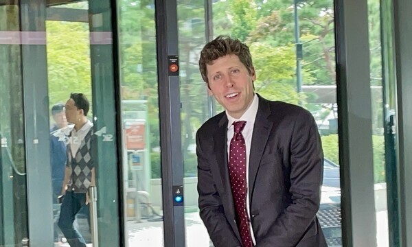 오픈AI의 샘 올트먼 CEO가 1일 방한해 서울 종로구 SK서린빌딩에 들어서고 있다. @연합뉴스