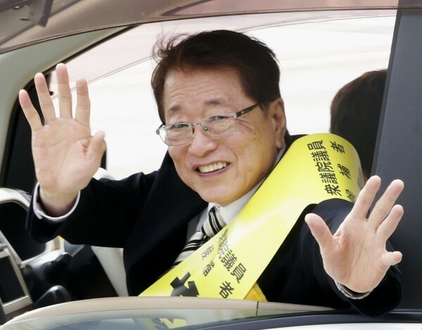 다카이치 사나에 신임 총리의 남편 야마모토 타쿠. 정치 경력을 갖고 있지만, 거의 알려진 게 없다. @연합뉴스