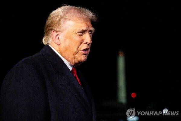 트럼프 대통령의 공식 연봉은 40만 달러지만 그는 1기 때부터 대톨령 급여 전액을 기부하고 있다. @연합뉴스