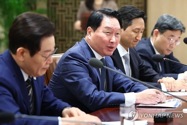 한미 관세협상 후속 민관 합동회의, 발언하는 최태원 회장. @연합뉴스