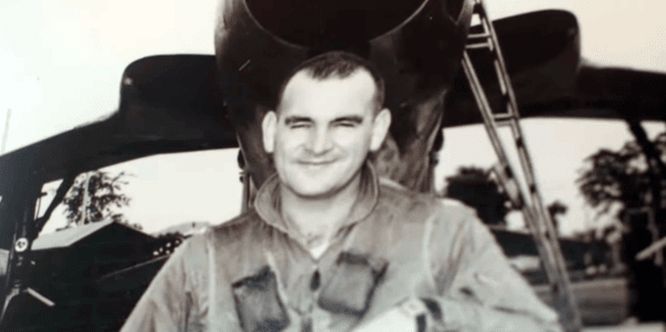 베트남군에 생포돼 5년5개월간 포로생활을 했던 로버트 스텀 전 공군 대령. @유투브 